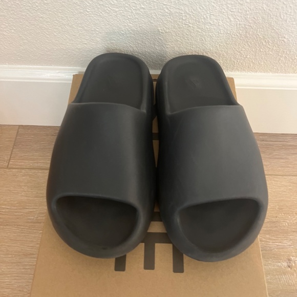 Yeezy slides main image 2